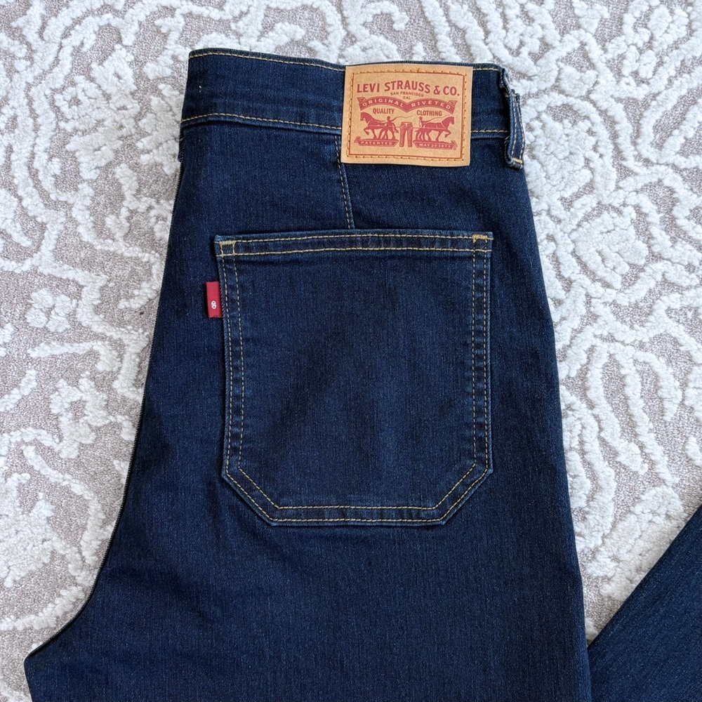 NWOT Levi’s Tailored 724 High Rise Straight - Picture 10 of 16